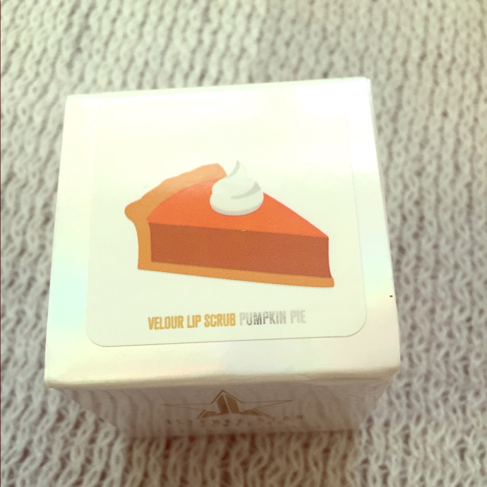 BNIB Jefferee Star lip scrub